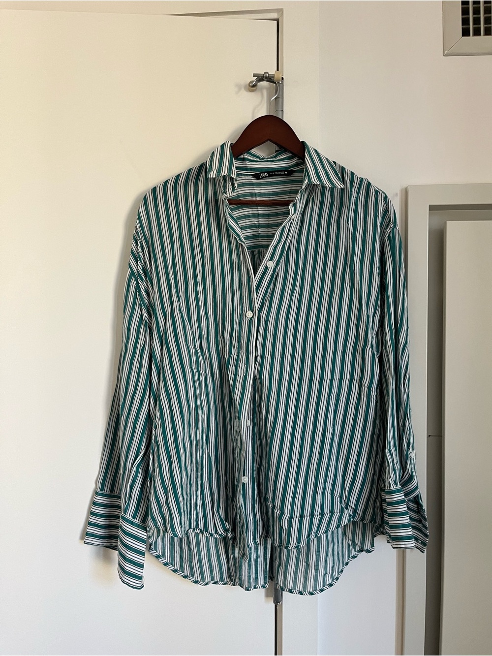 Zara Green and White Striped Button-Up Shirt